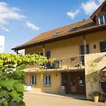 Nocleg ze śniadaniem Cave Du Treyblanc 3*