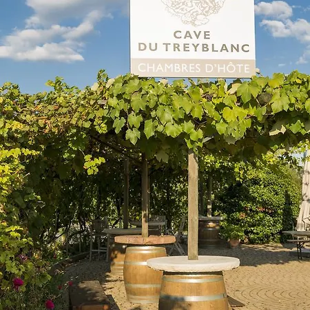 Alojamento de Acomodação e Pequeno-almoço Cave Du Treyblanc
